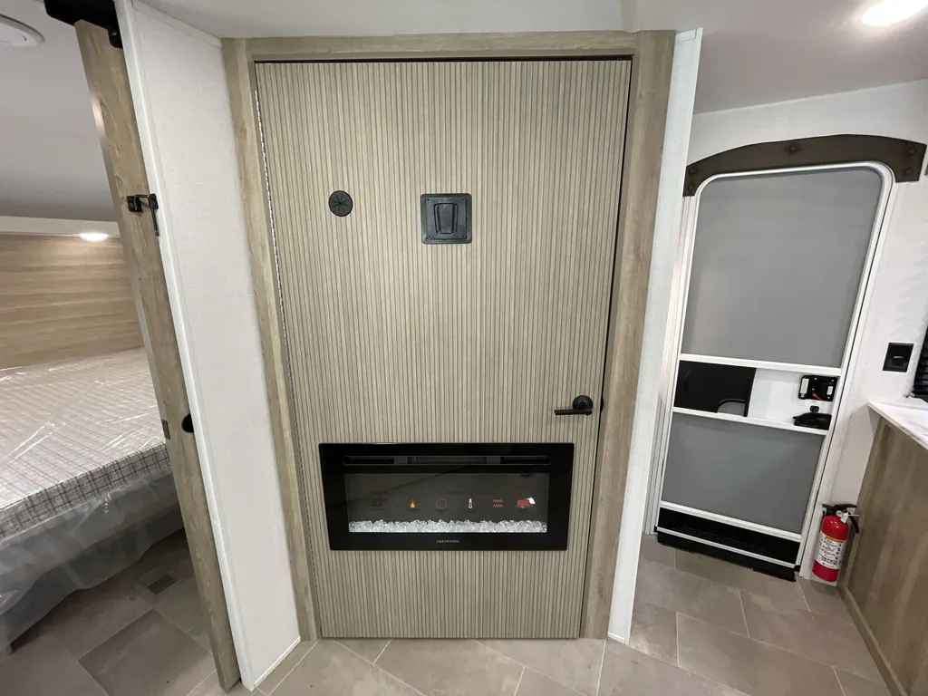 2026 Forest River Airelume 325, Photos photo 14