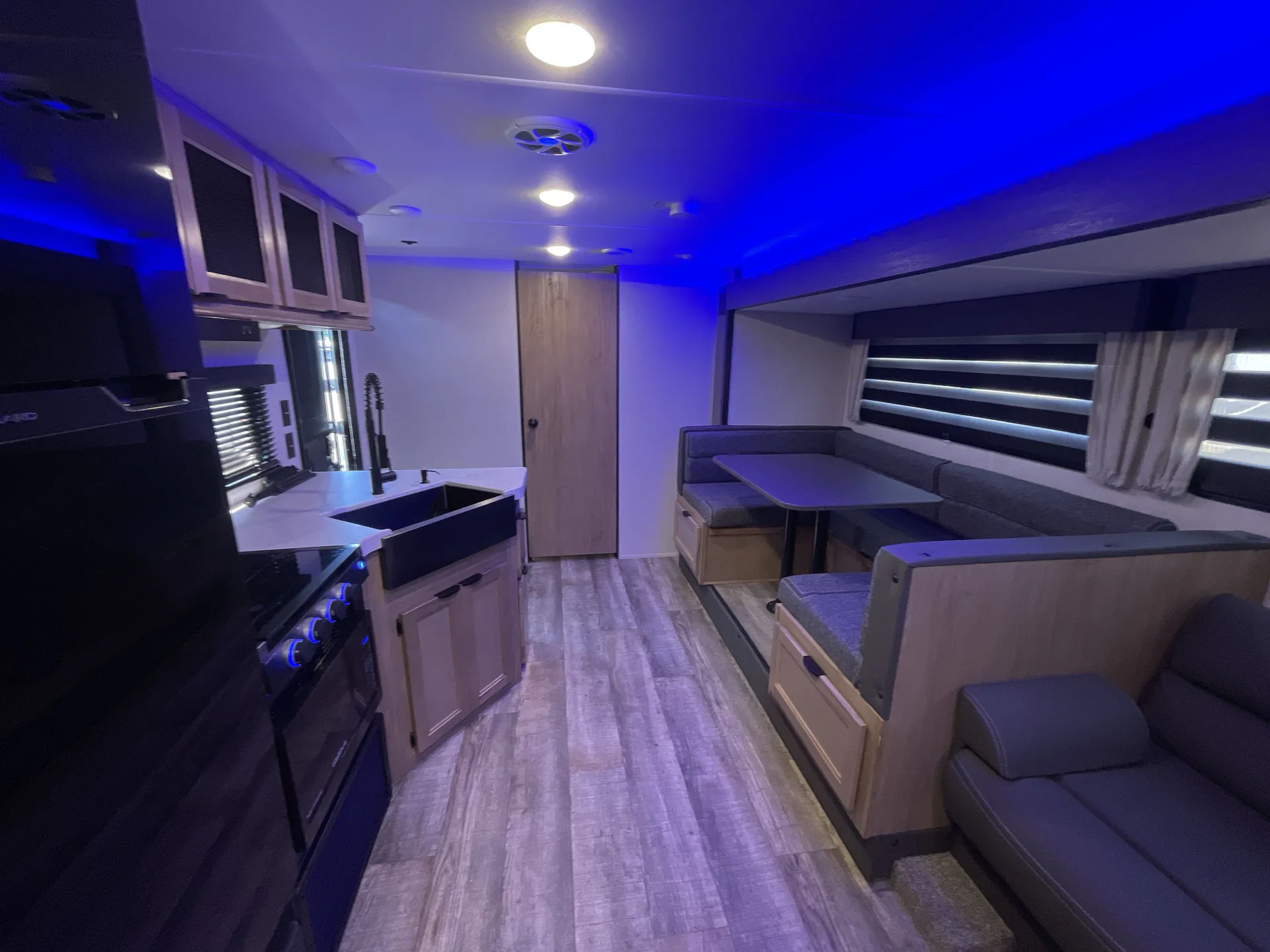 2024 Forest River Cherokee Grey Wolf Black Label 29QBBL - Photo 4