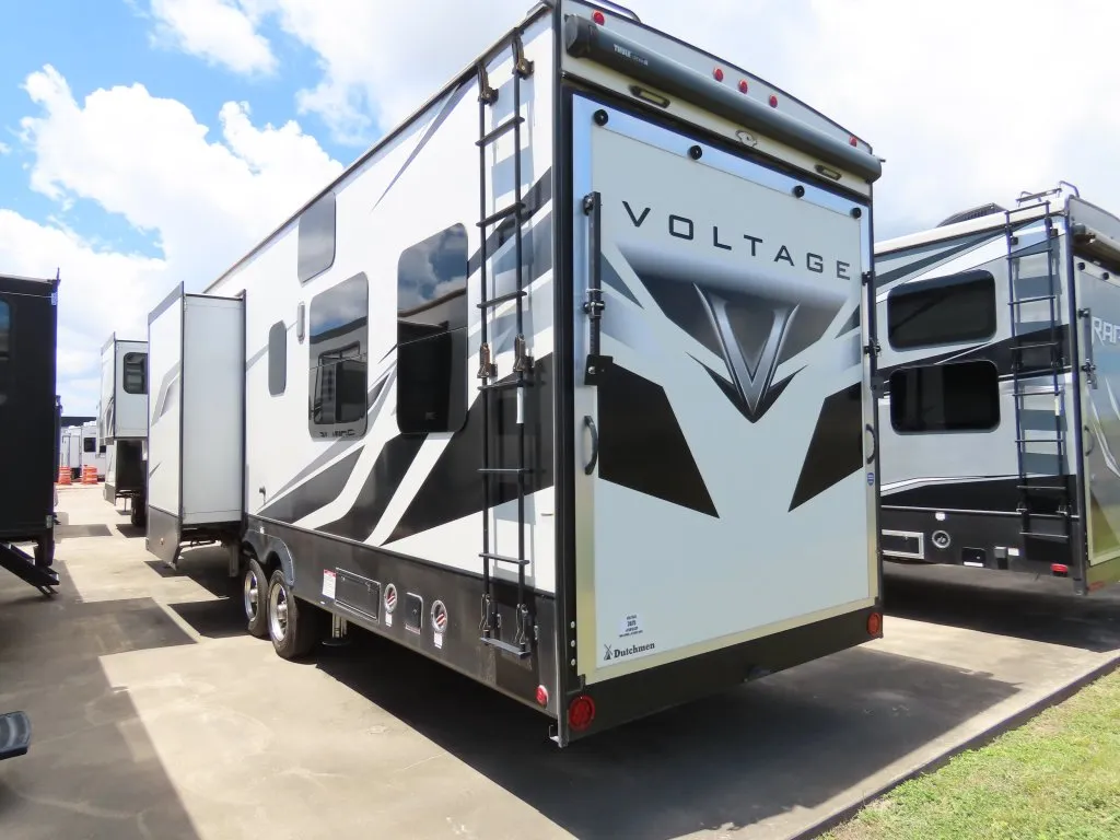 2022 Dutchmen VOLTAGE Toy Hauler - Photo 4