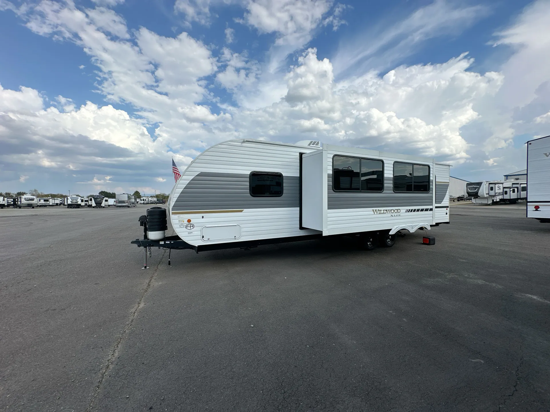 2027 Forest River Wildwood X-Lite 273QBXL — campside