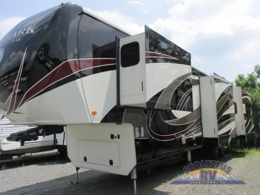 2018 Heartland Landmark 365 Used    Charleston - Photo 2