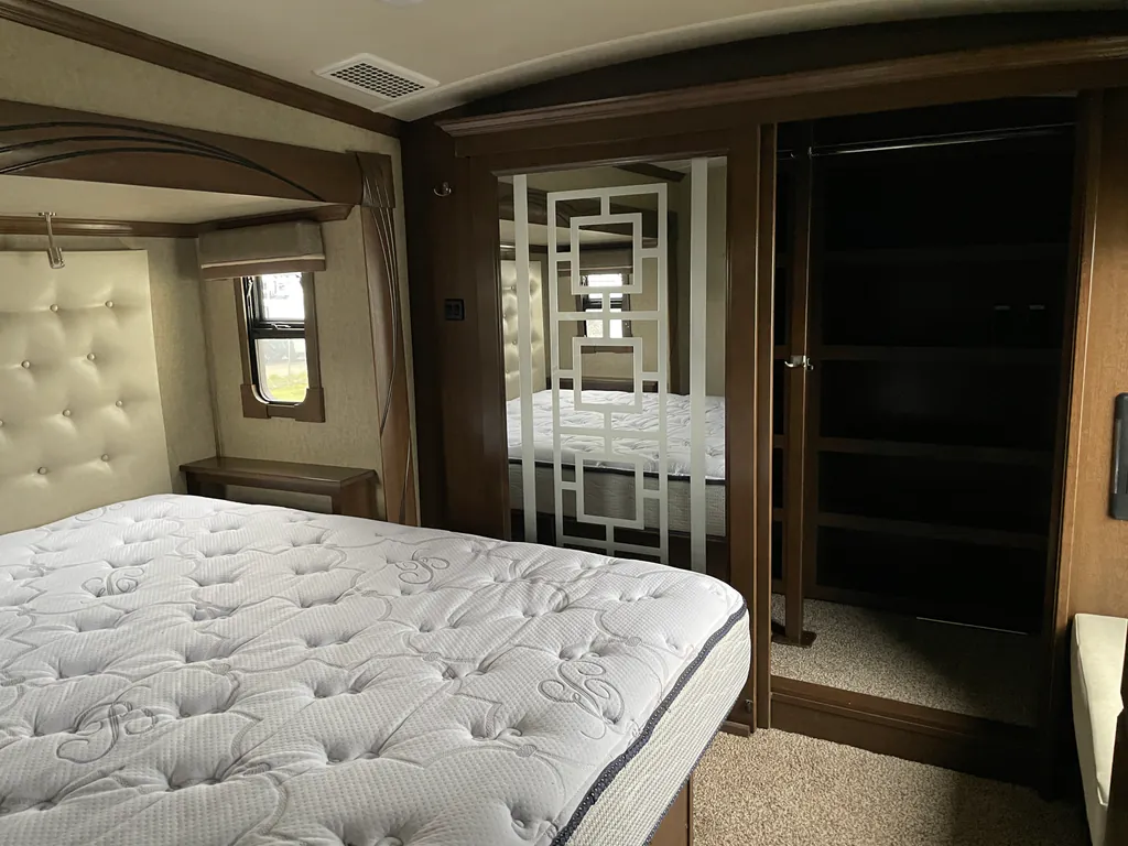 2018 Forest River Cedar Creek Champagne Edition 38EL, Photos photo 22