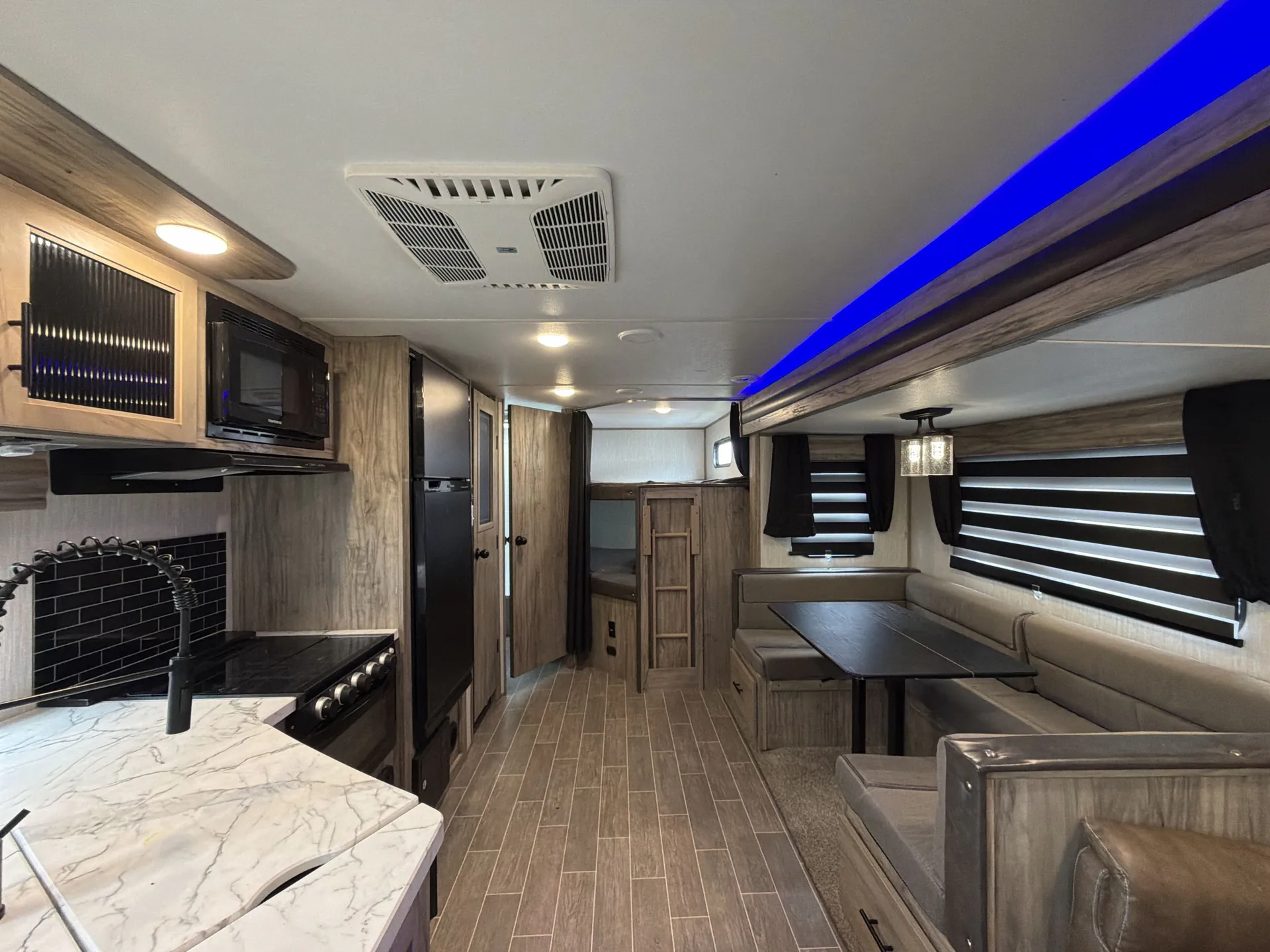 2021 Forest River Cherokee Alpha Wolf 26DBH-L — living area main