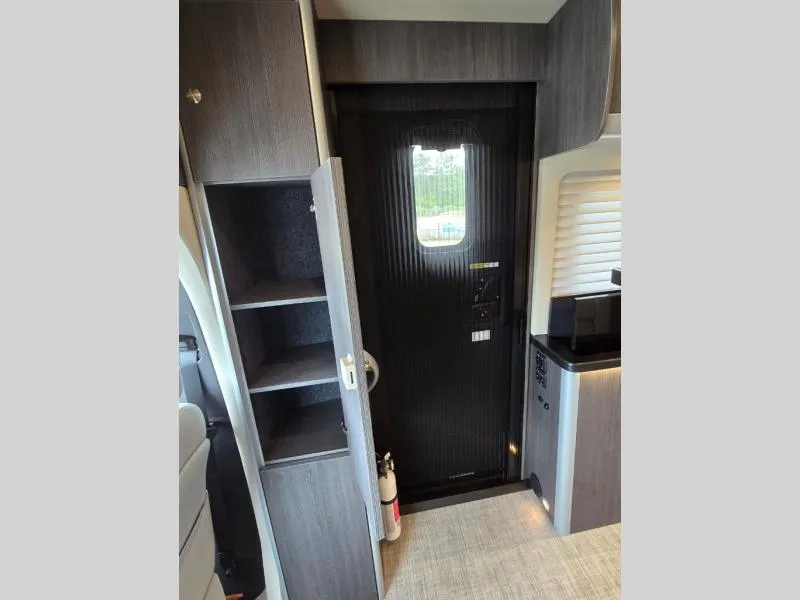 2026 Airstream Atlas New    AP - Photo 4