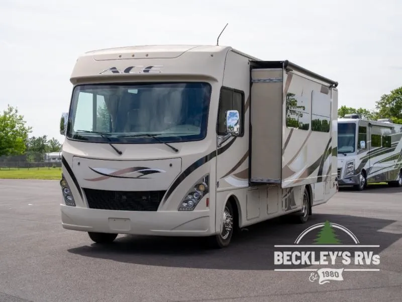 2017 Thor Motor Coach ACE Used    30.1 - Photo 3