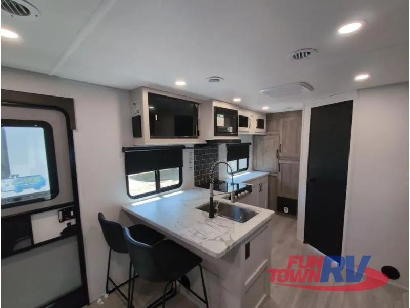 2026 Forest River Solaire Lite 232UD - Photo 4