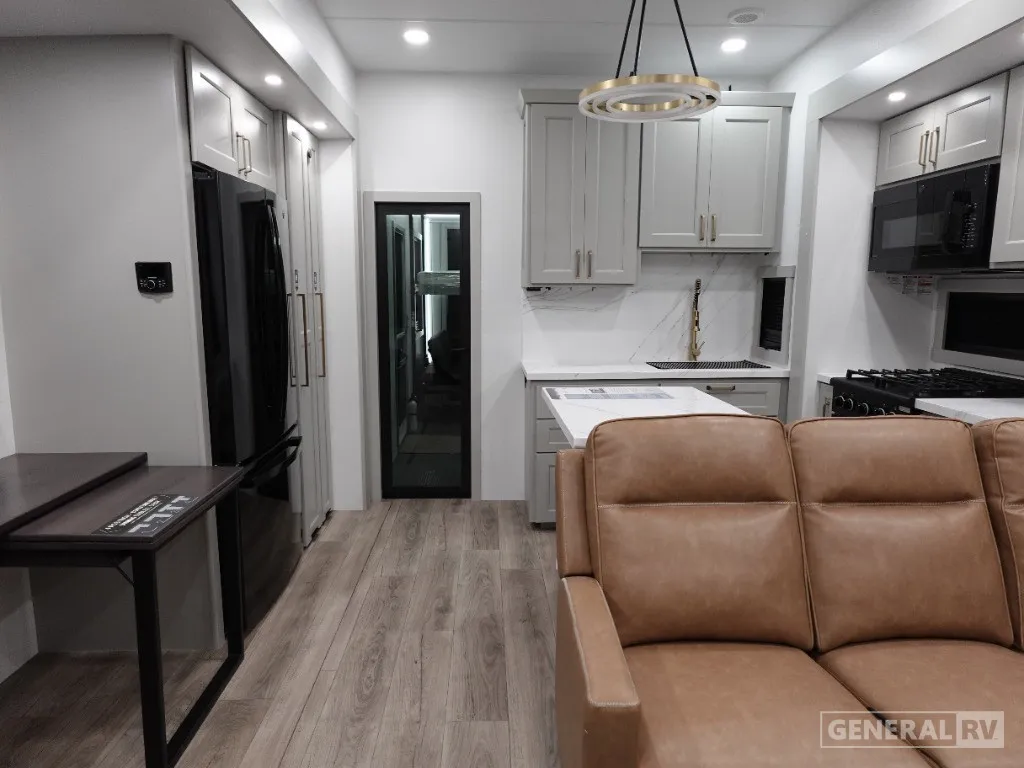 2026 Brinkley Model G 3970 - Photo 3