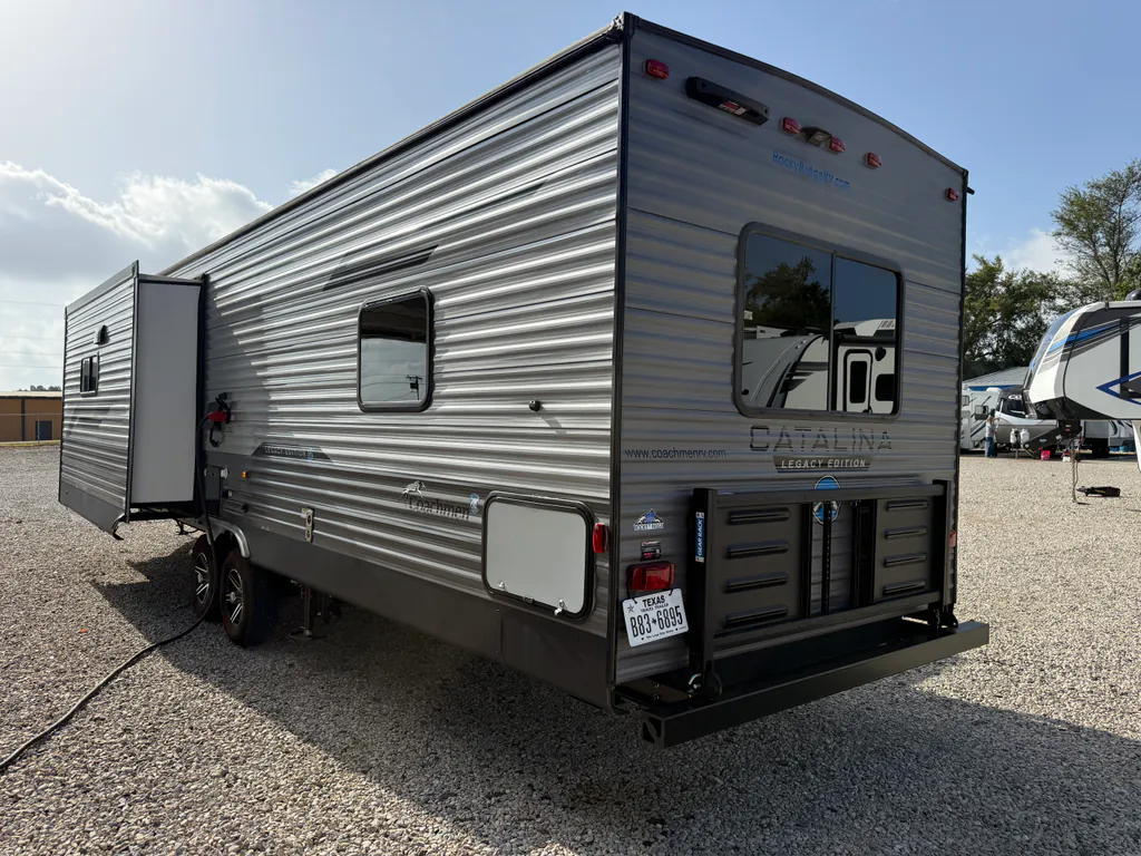 2024 Coachmen Catalina Legacy Edition 283FEDS, Photos photo 5
