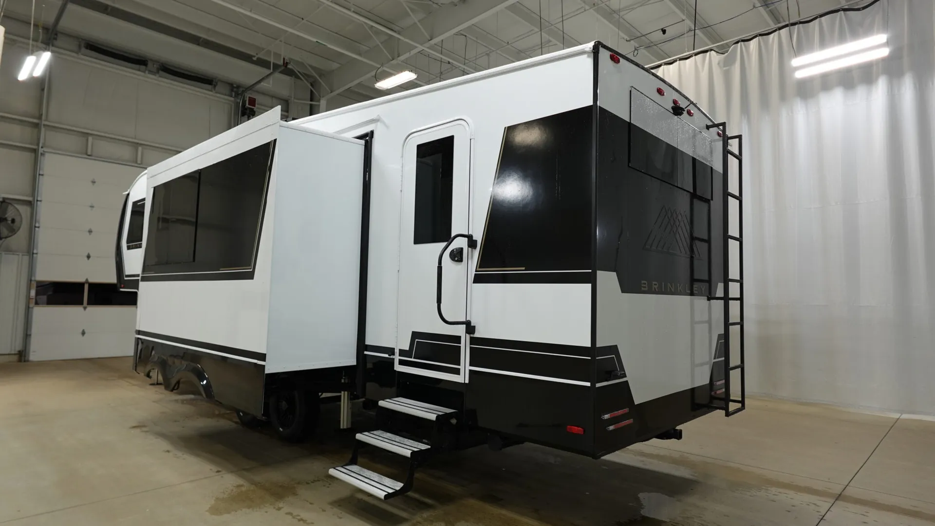 2026 Brinkley Model Z 2810 - Photo 4