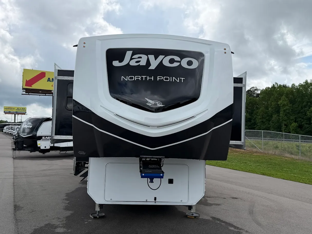2026 Jayco North Point 382FLRB - Photo 3
