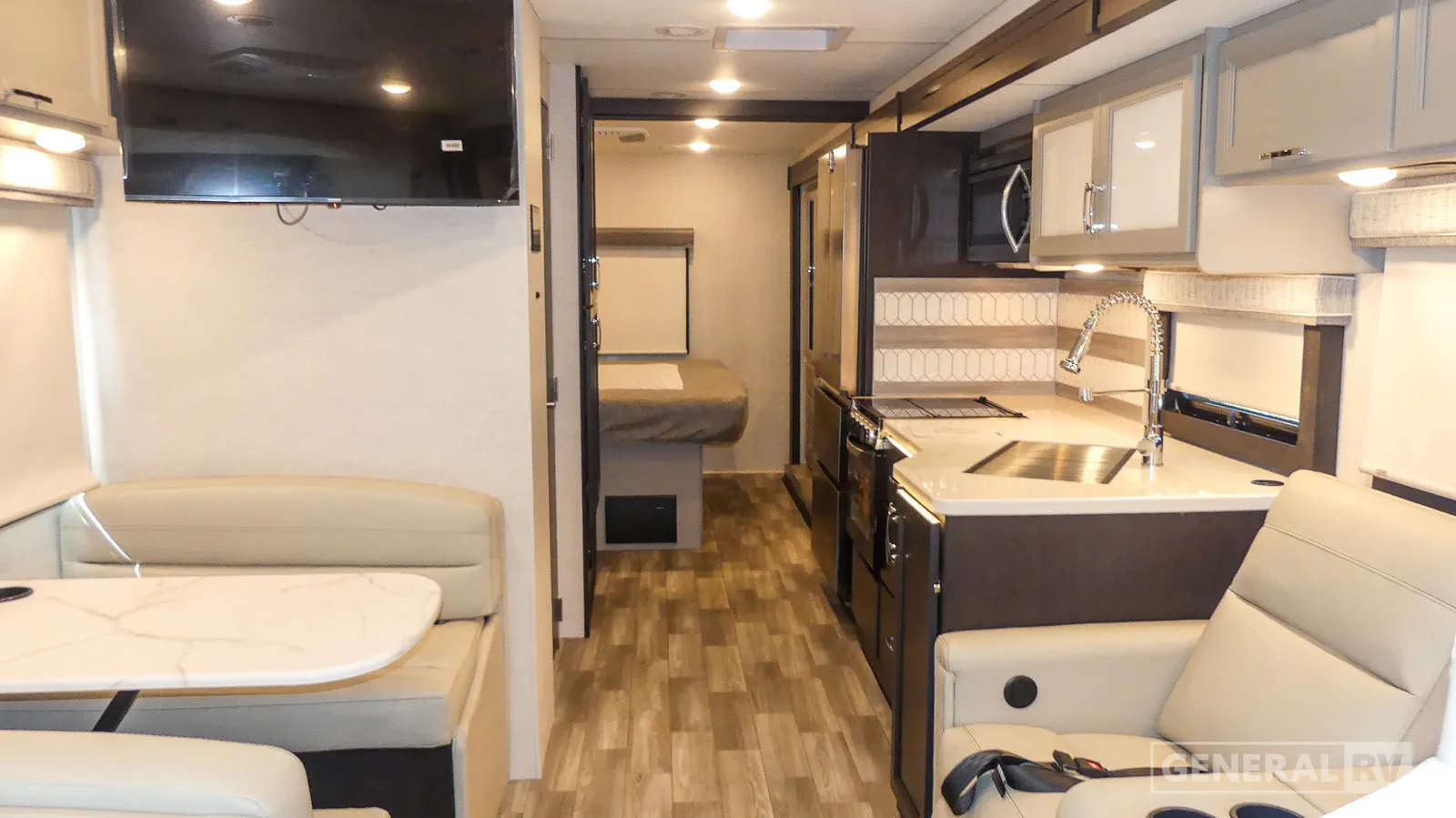 2026 Thor Motor Coach Luminate MM30 - Photo 3