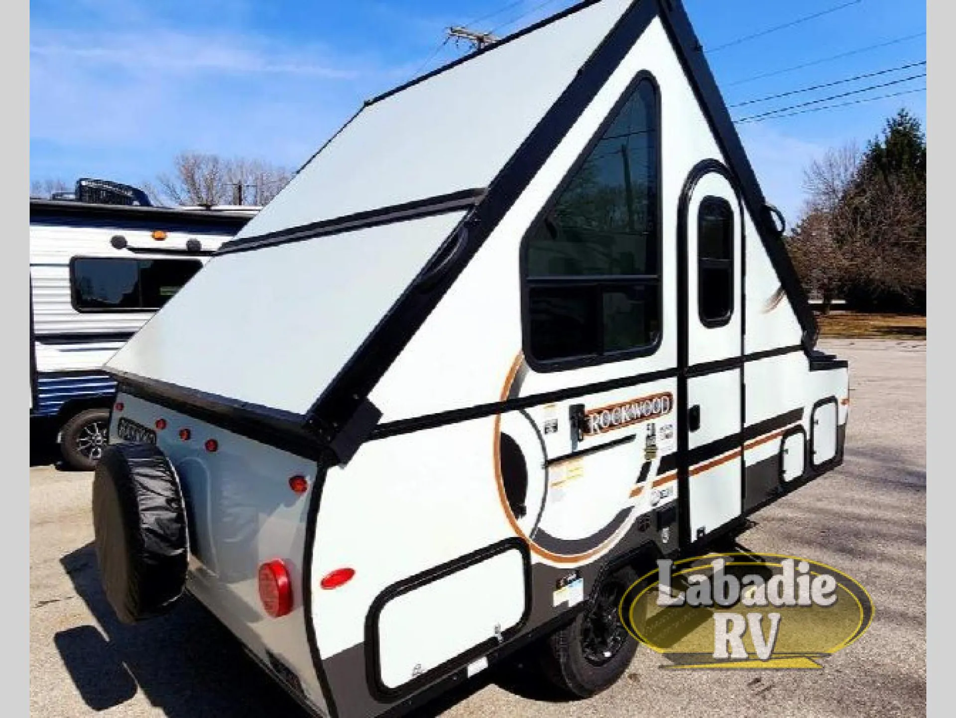 2025 Forest River Rockwood Hard Side High Wall Series A101RB — Photo 7