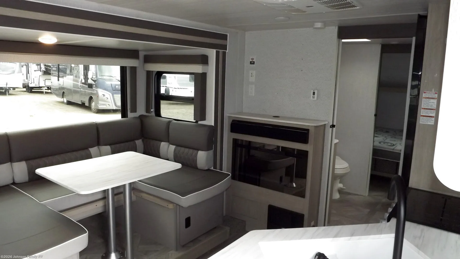 2023 Forest River Salem 241RLXL - Photo 4