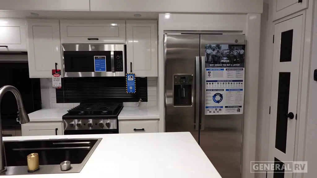 2027 Jayco Pinnacle 36FBTS, Photos photo 6