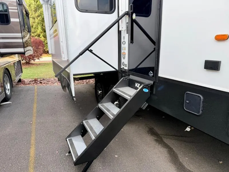 2026 KZ Durango D301RLT - Photo 4