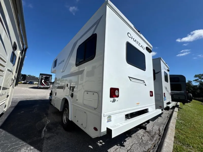 2026 Thor Motor Coach Chateau 19Z - Photo 4