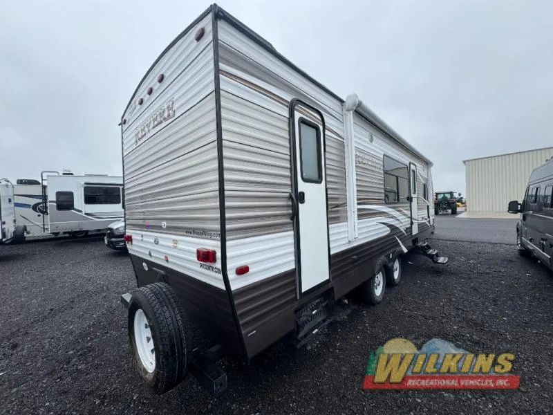 2016 Shasta RVs Revere 29SK - Photo 3