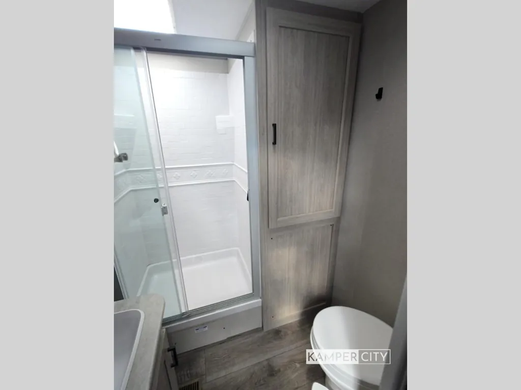 2025 Coachmen Catalina Legacy Edition 323MAZE, Photos photo 31