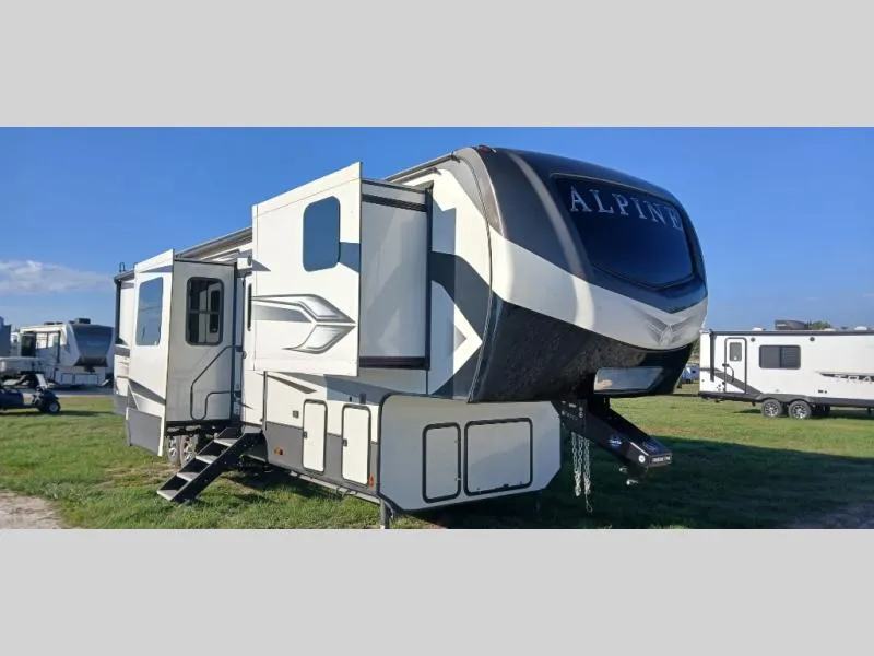 2022 Keystone Alpine 3790FK - Photo 2