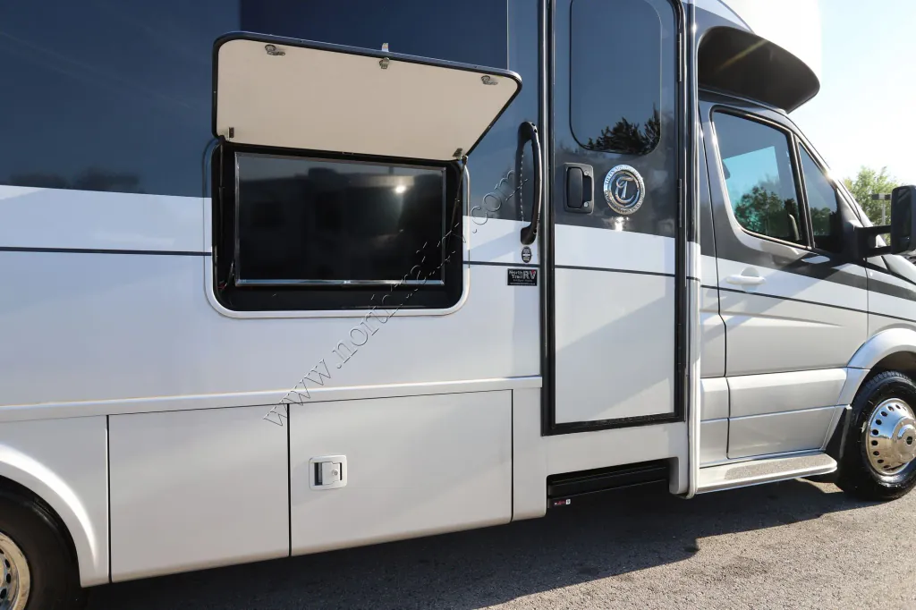 2019 Tiffin Wayfarer 24 TW, Photos photo 17