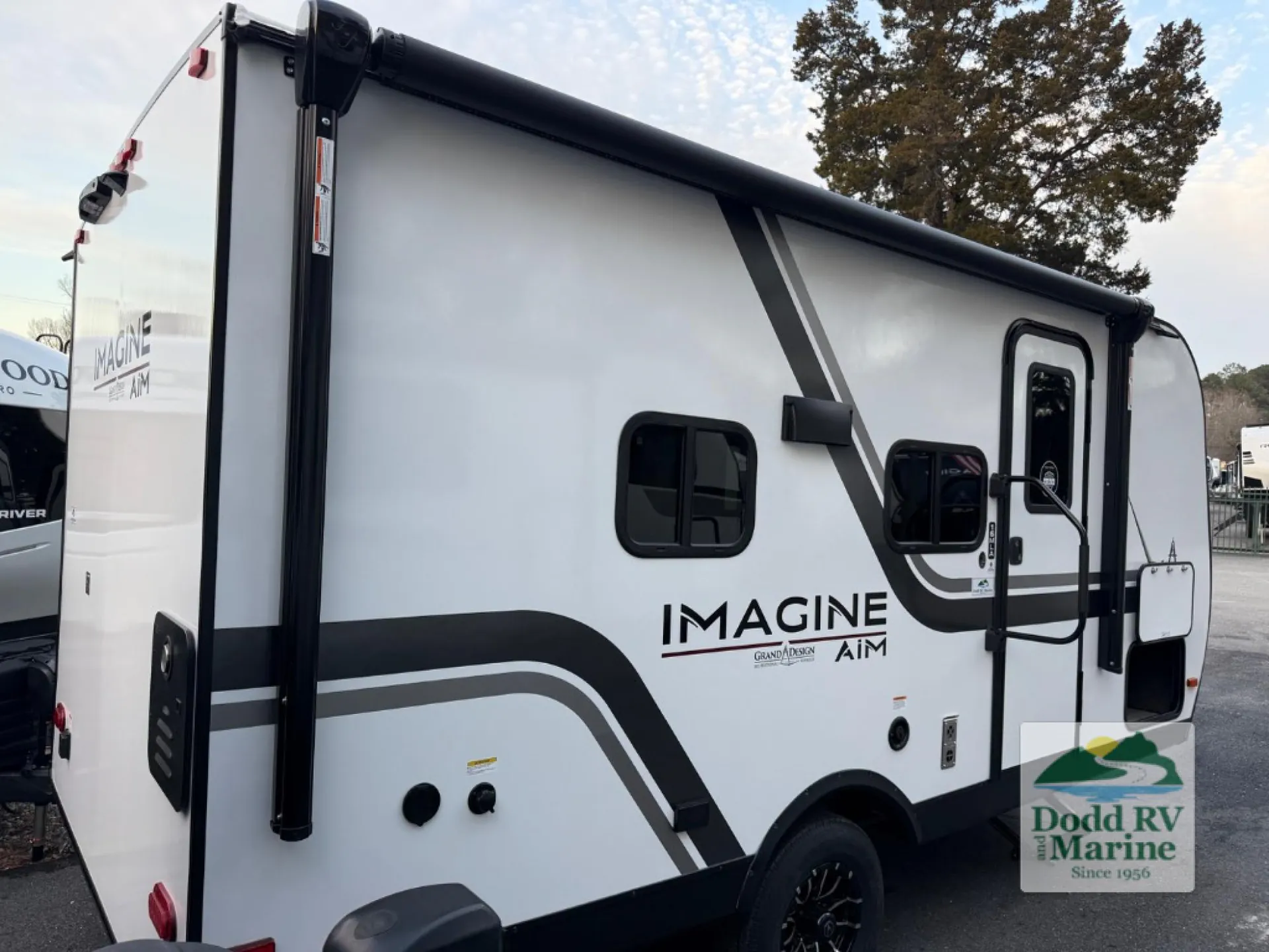 2026 Grand Design Imagine AIM 16MLA - Photo 4