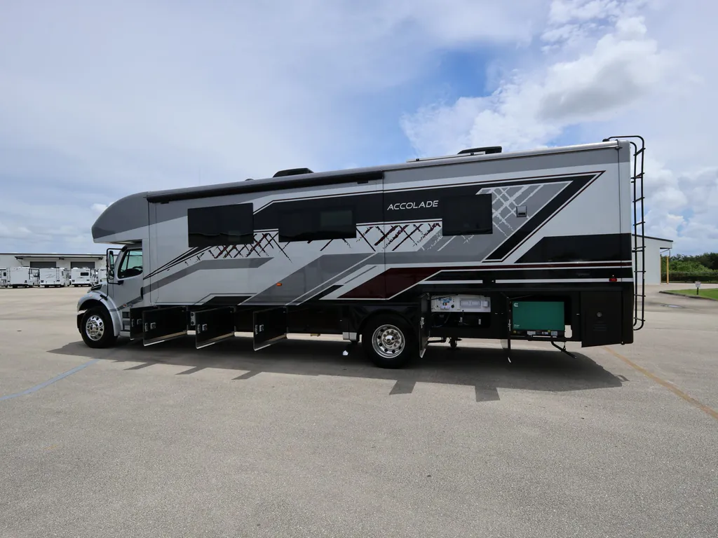 2027 Entegra Coach Accolade 37K, Photos photo 31