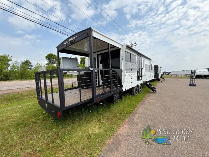 2025 Forest River Wildwood 34VERANDA - Photo 4