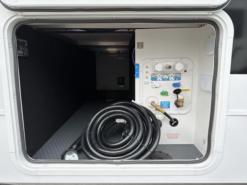 2027 Brinkley Model I 294, Photos photo 12