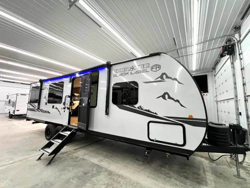 2025 Forest River Cherokee Grey Wolf 25RRTBL - Photo 2