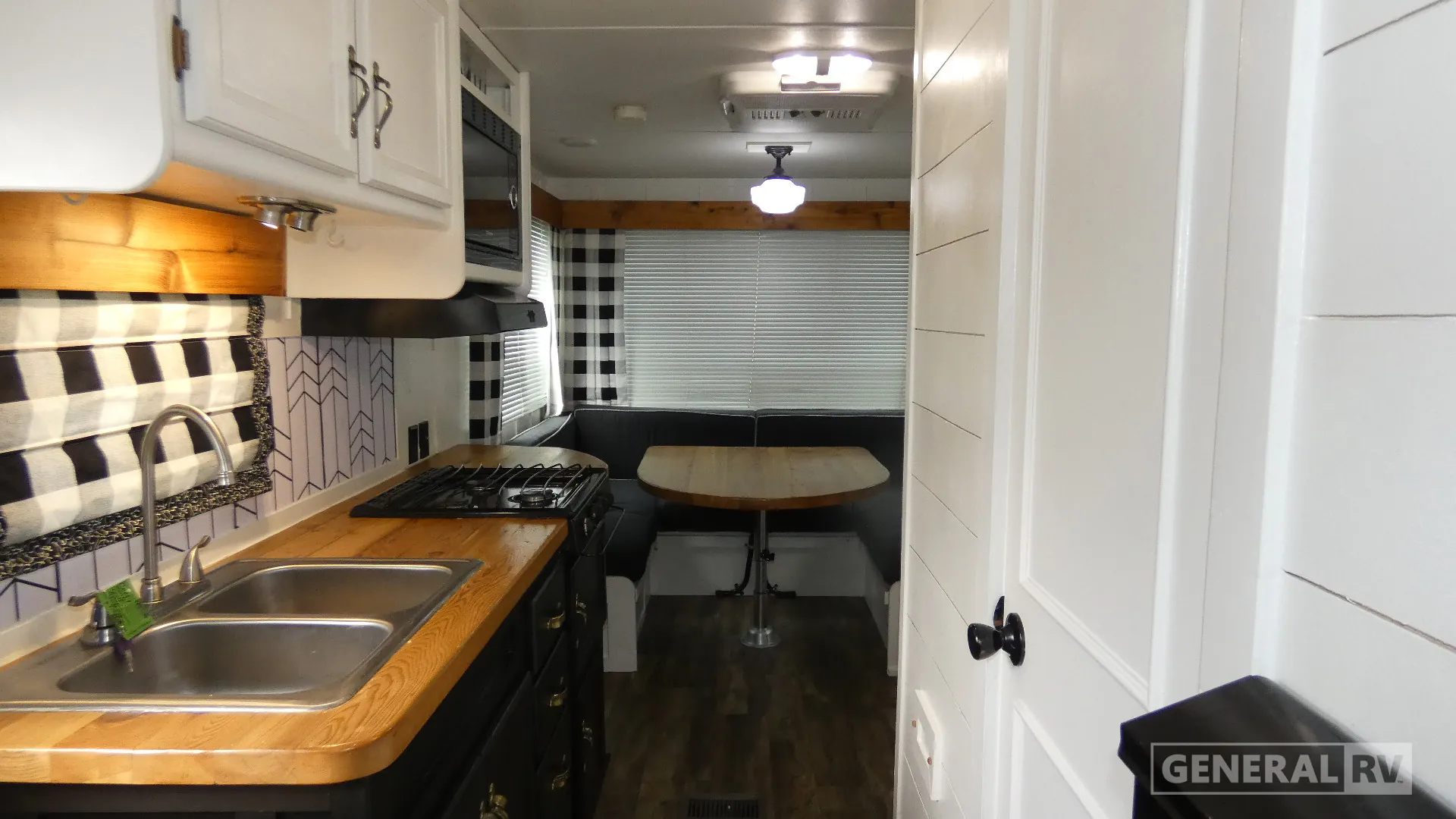 2016 Gulf Stream Conquest 20QBG - Photo 3