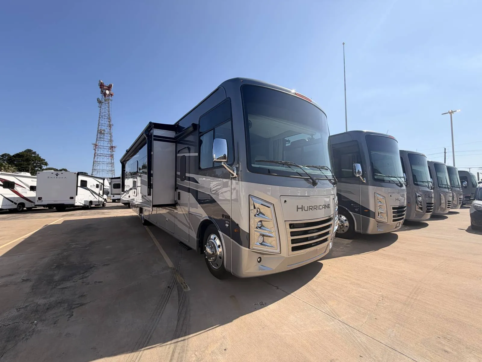 2027 Thor Motor Coach Hurricane 36H - Photo 2