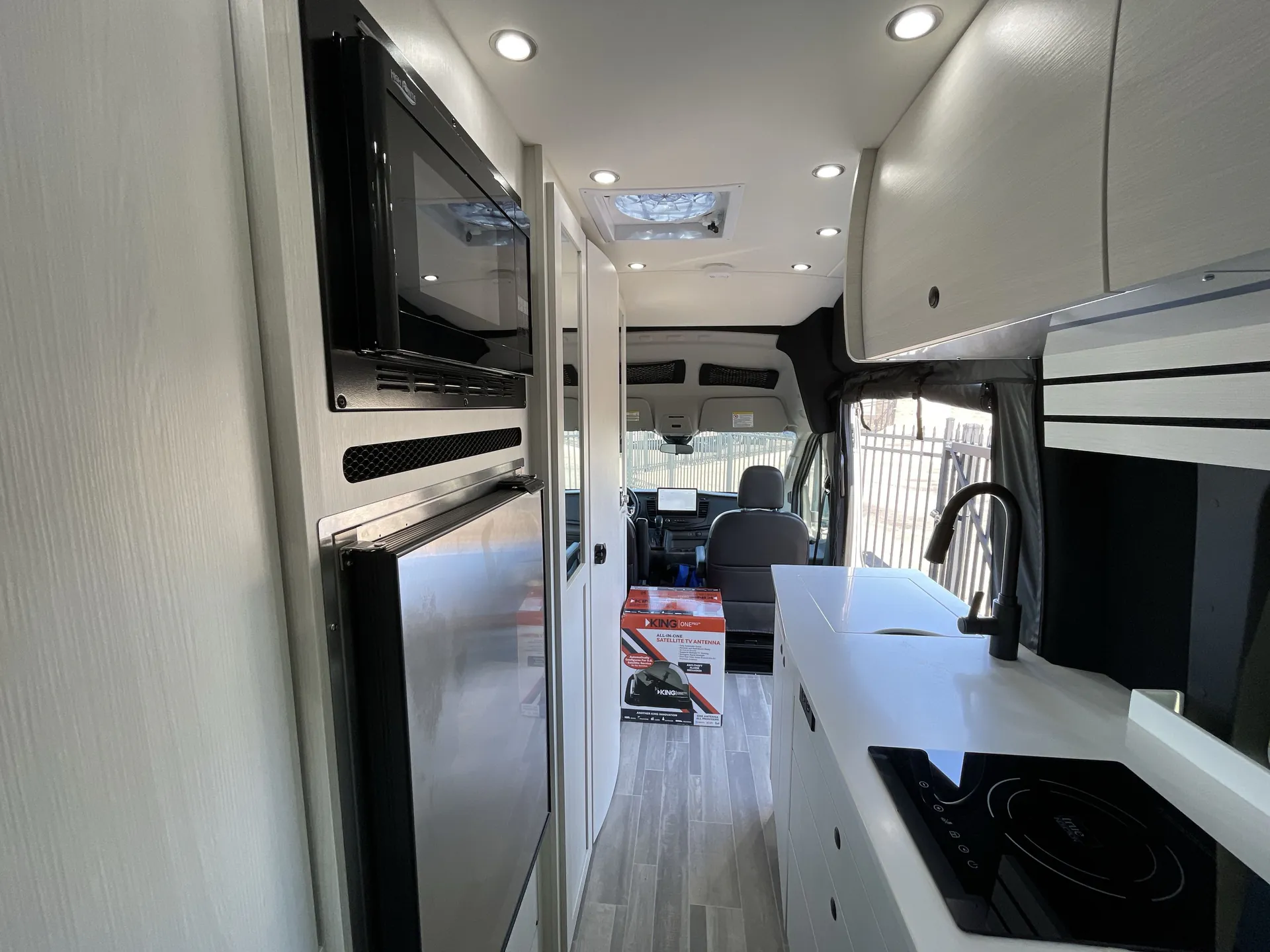 2025 Pleasure-Way Ontour 2.2 — living area main