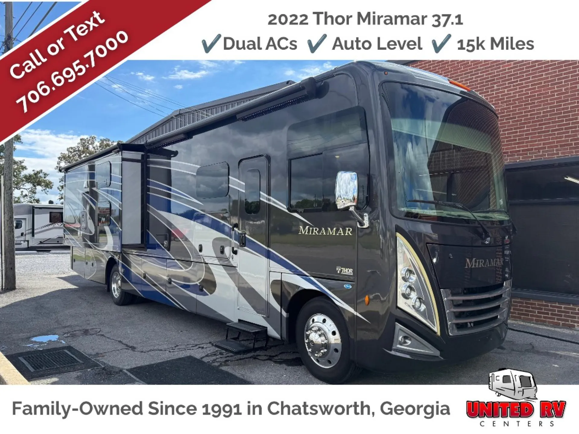 2022 Thor Motor Coach Miramar 37.1 - Photo 2