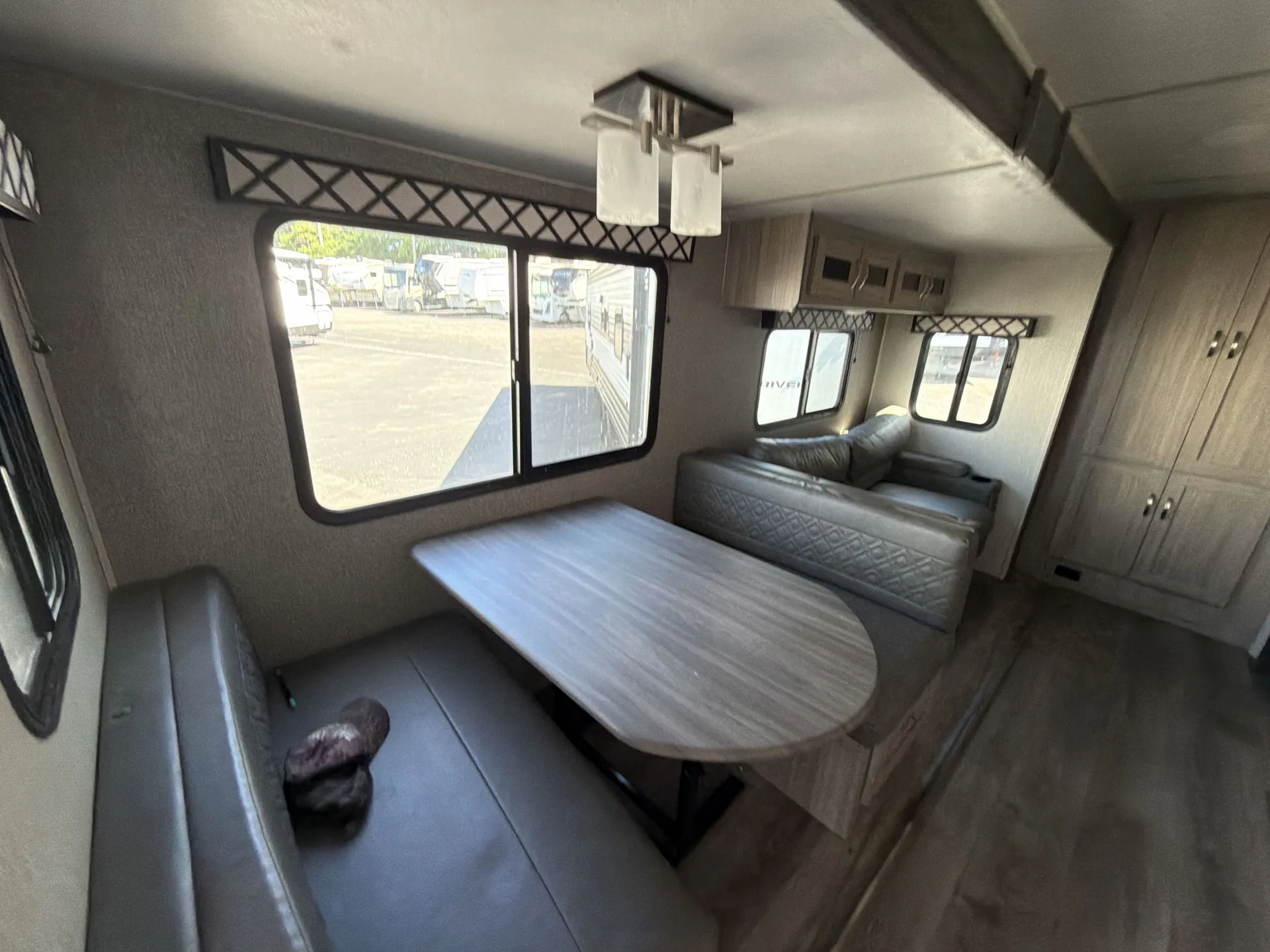 2020 Coachmen Freedom Express Liberty Edition 326BHDSLE — living area main