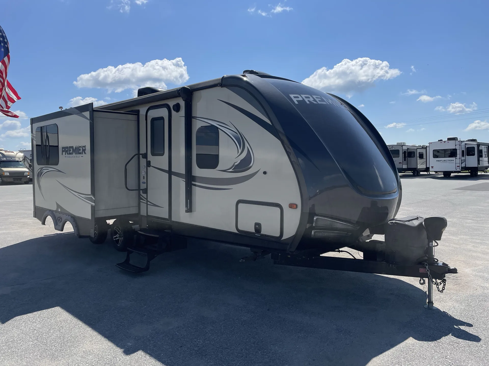 2018 Keystone Premier 24RKPR - Photo 2