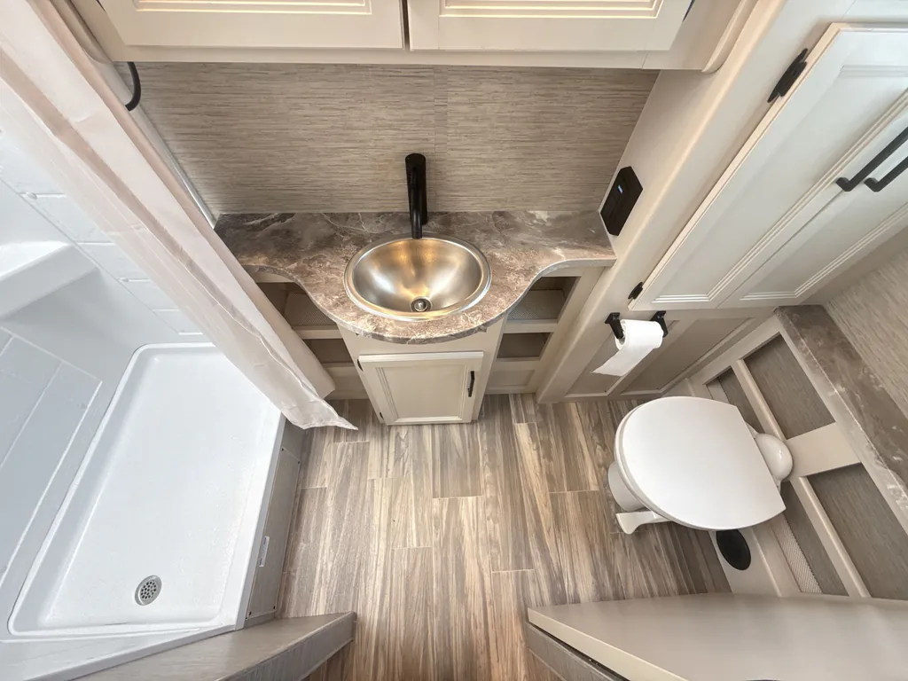 2023 Thor Motor Coach Vegas 24.3, Photos photo 19