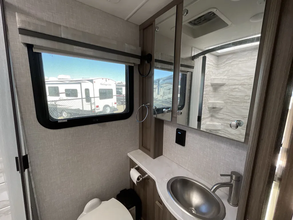 2025 Thor Motor Coach Axis 26.2, Photos photo 19
