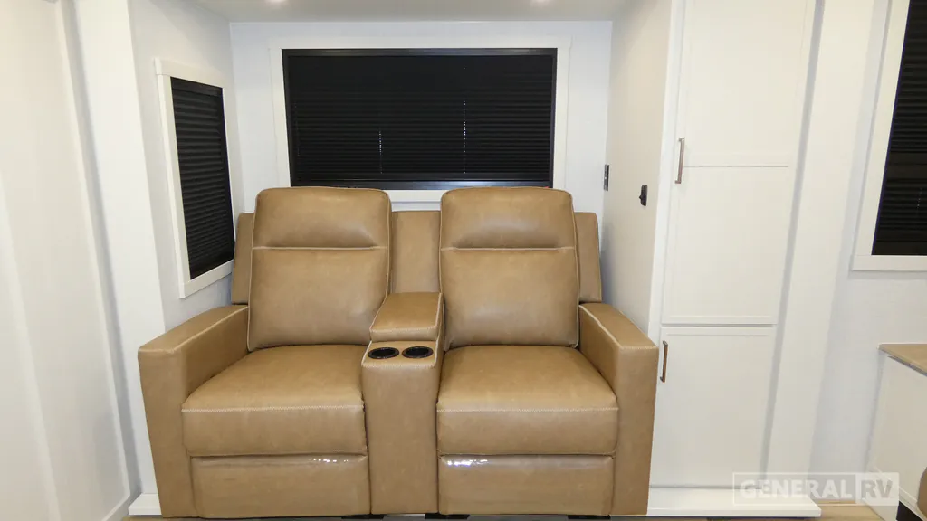 2026 Brinkley Model Ix 20X, Photos photo 5