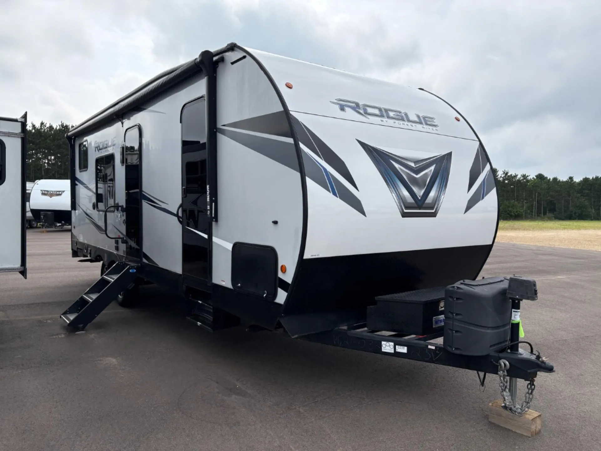 2021 Forest River Vengeance Rogue 25V