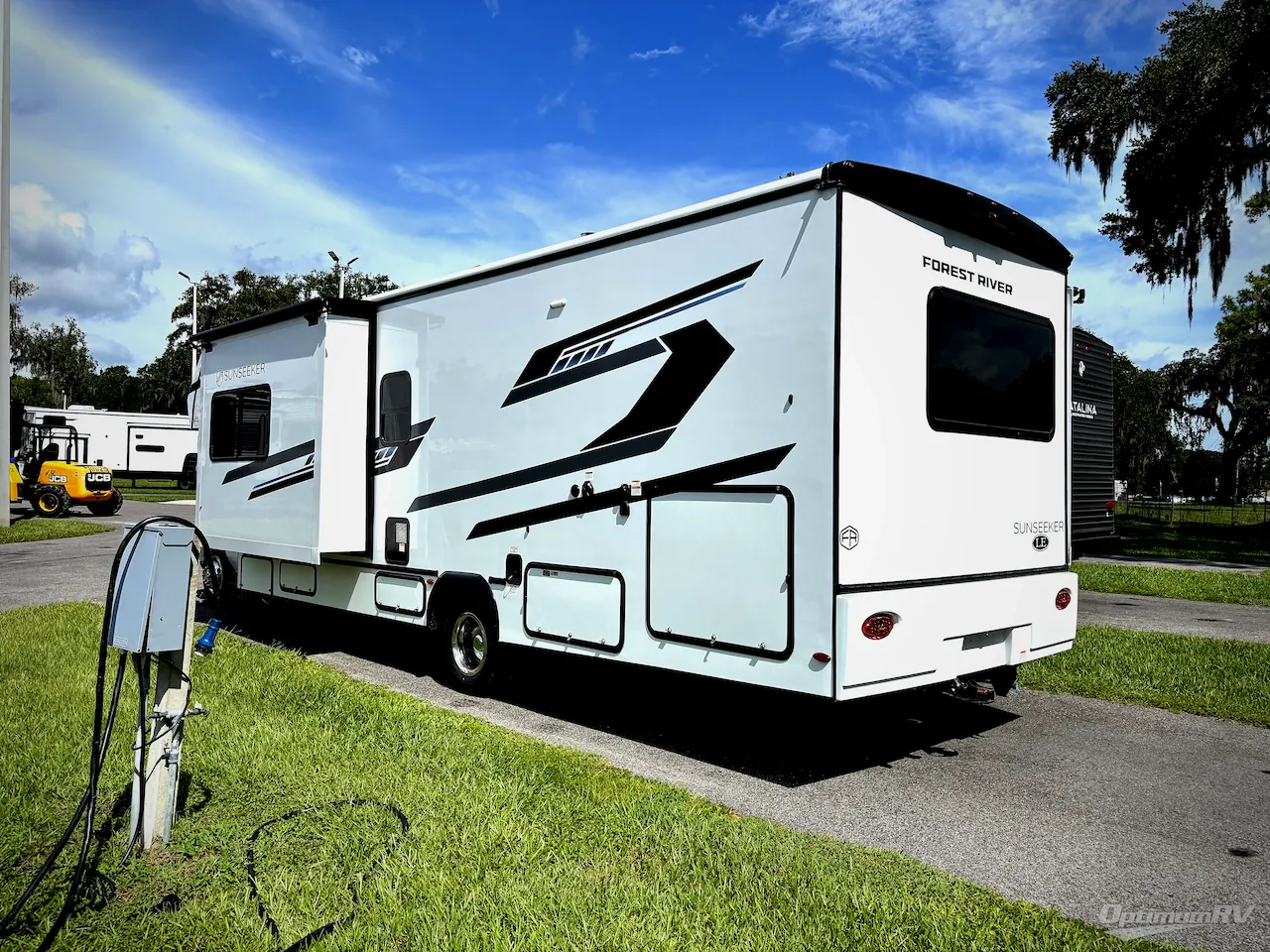 2027 Forest River Sunseeker LE 3250DSLE - Photo 4