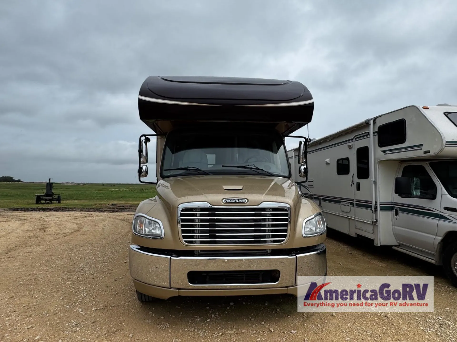 2015 Jayco Seneca 37FS - Photo 3