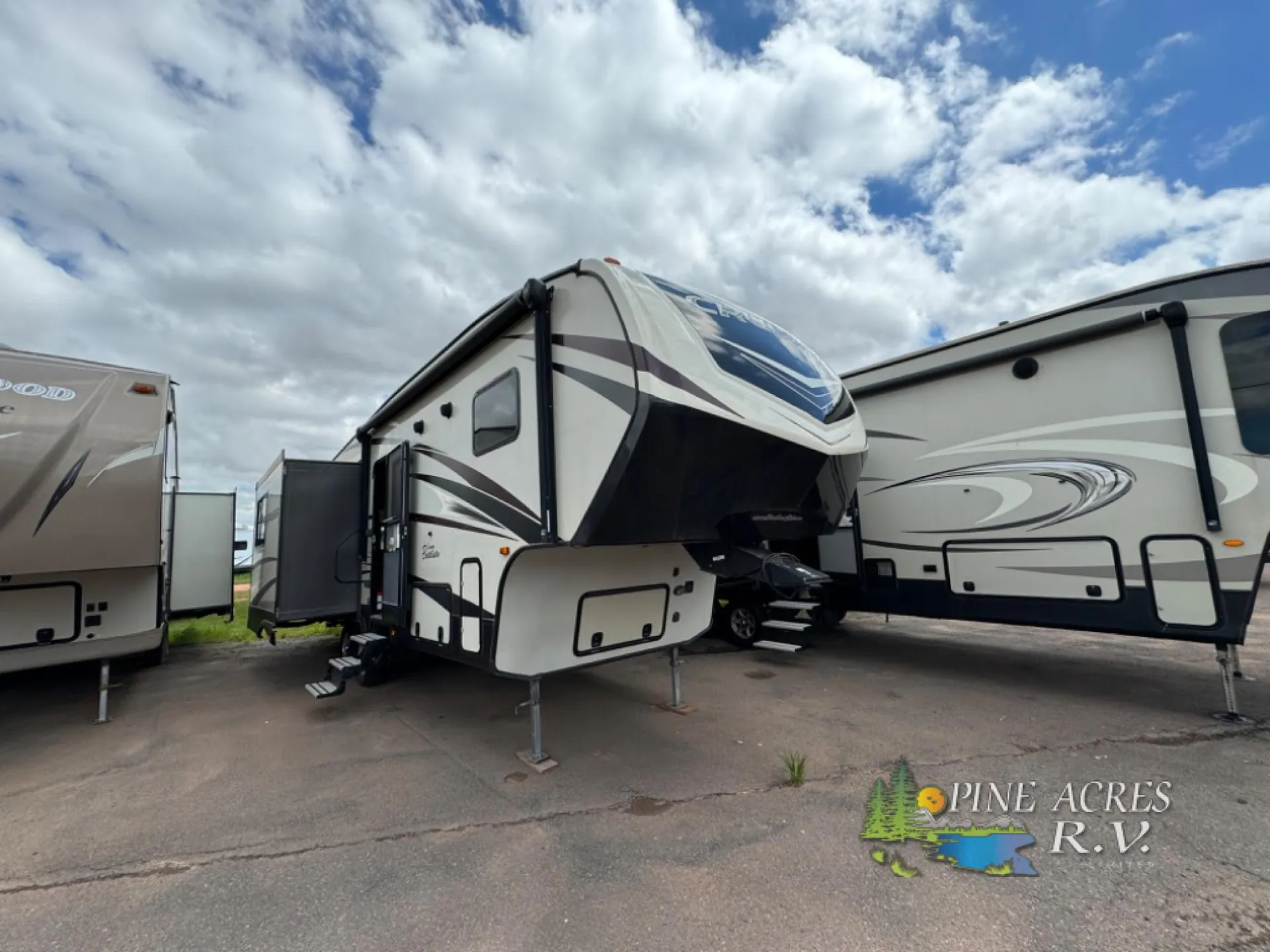 2017 CrossRoads Cruiser Aire 28RL - Photo 3