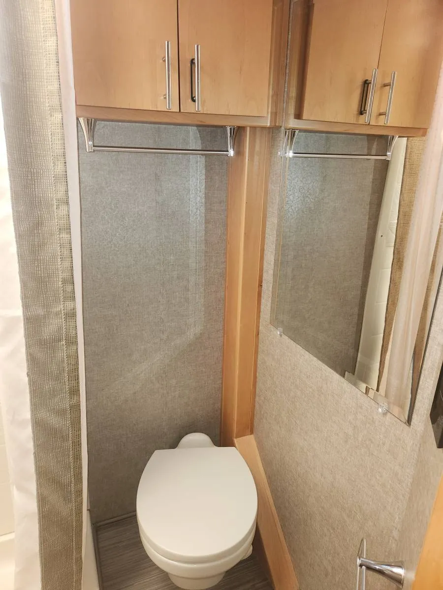 2018 Tiffin Wayfarer 24 QW, Photos photo 8