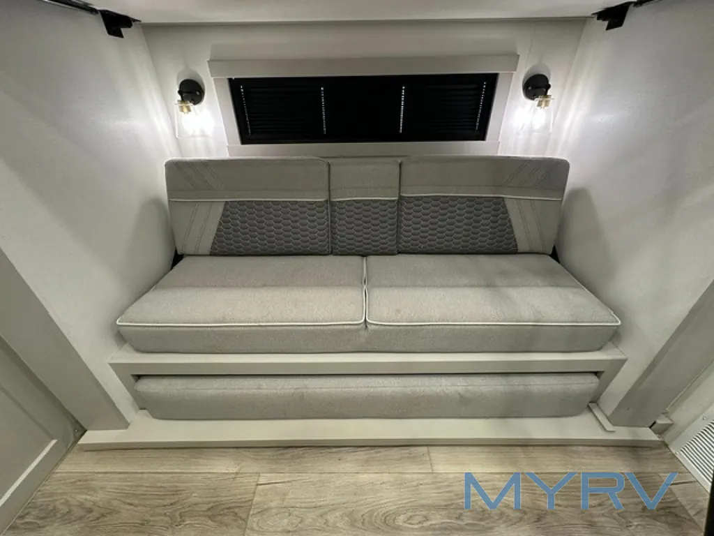 2025 Brinkley Model Z 3610, Photos photo 40