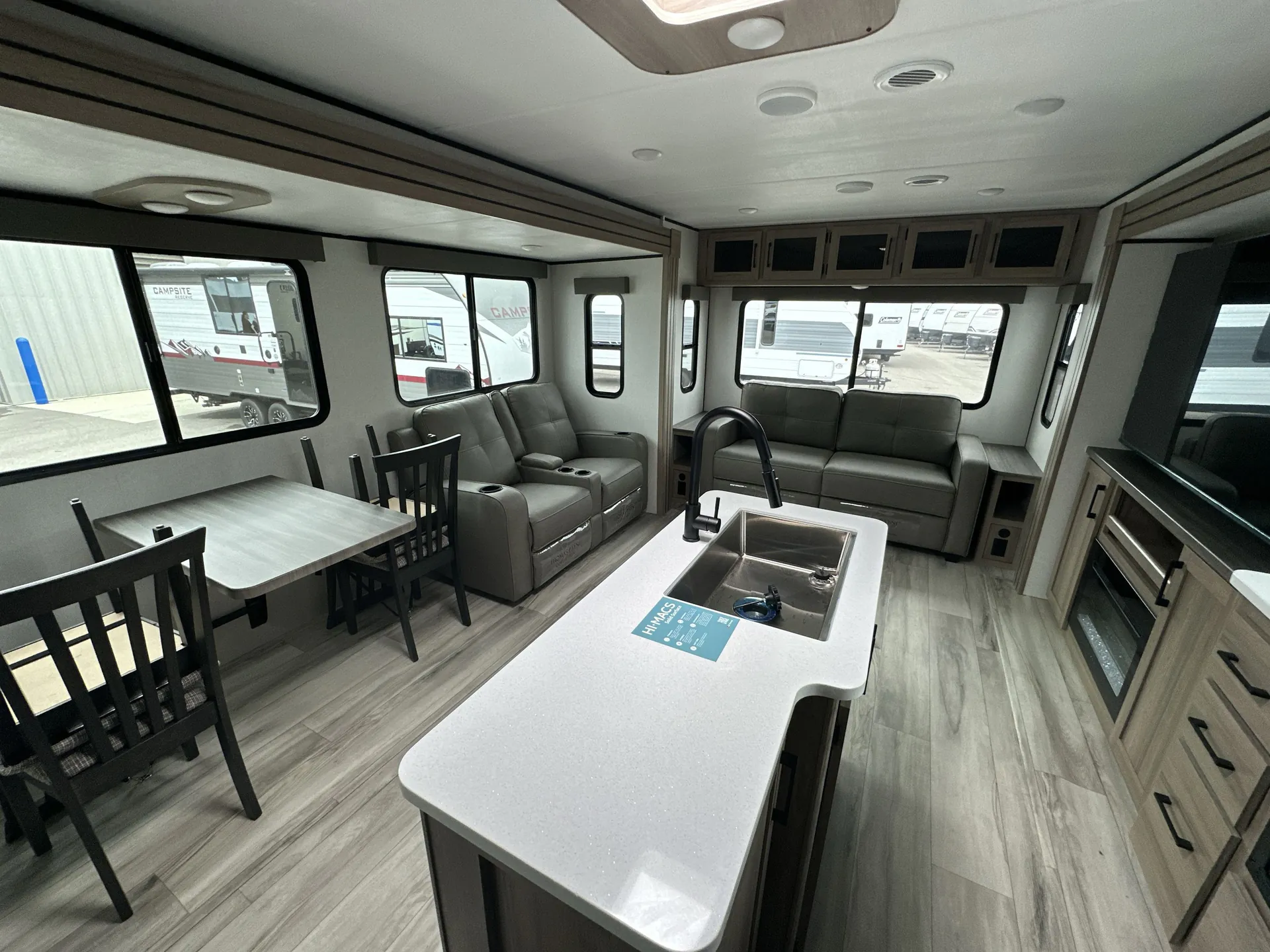 2026 Keystone Coleman Legacy 2950RL - Photo 3