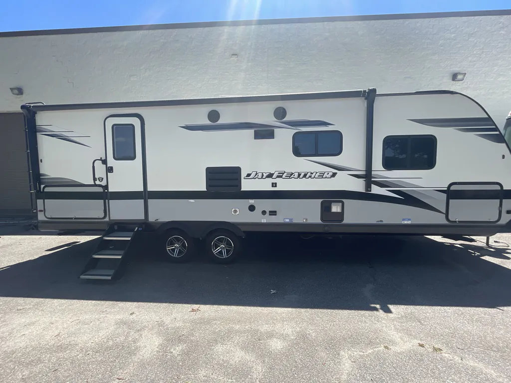2022 Jayco Jay Feather 25RB, Photos photo 5