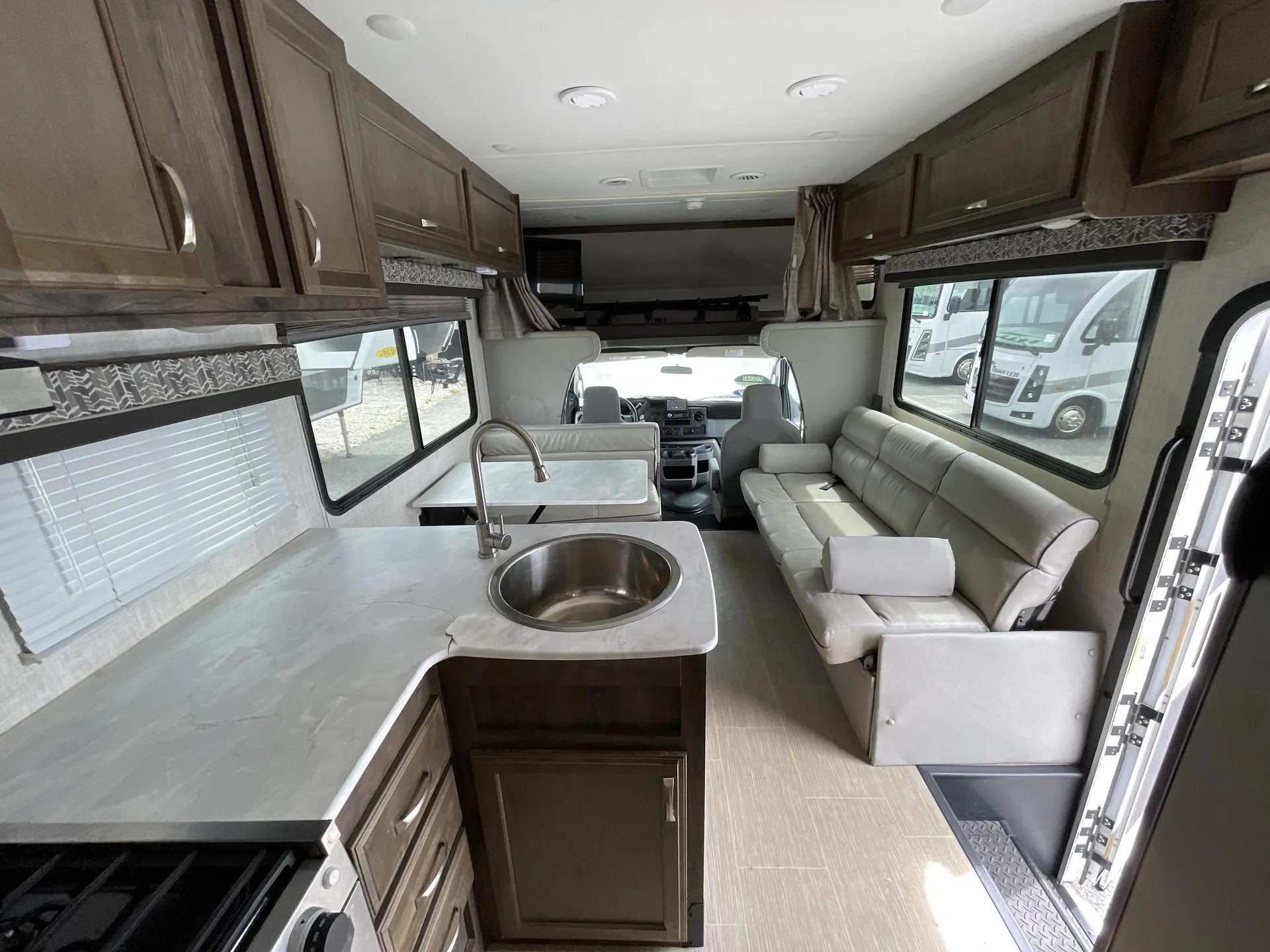 2023 Gulf Stream Conquest 6280 - Photo 3