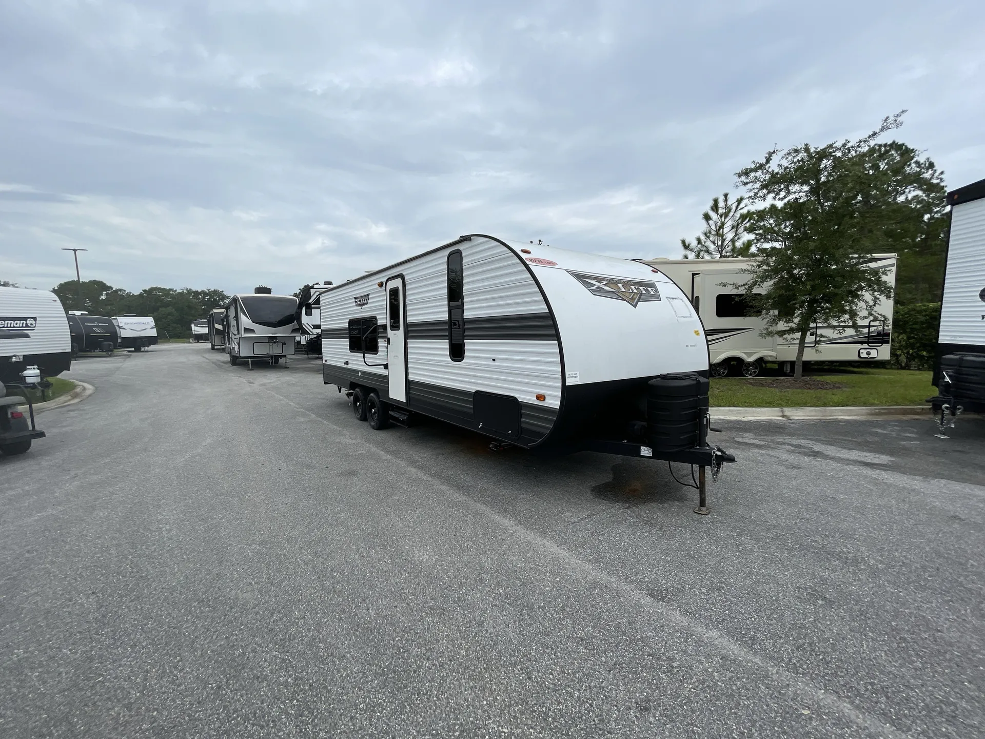 2023 Forest River Wildwood X-Lite 261BHXL