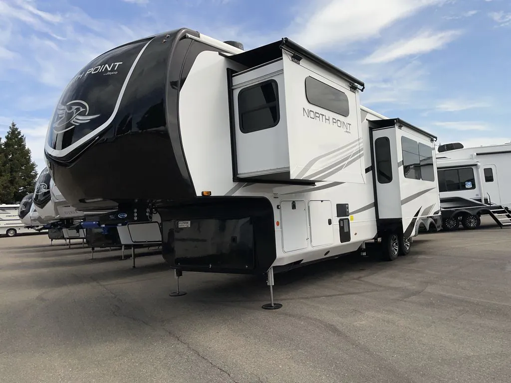 2025 Jayco North Point 365RKTS - Photo 2
