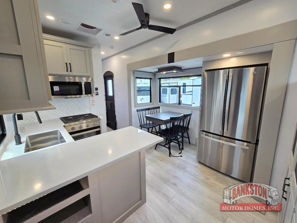 2026 Keystone Montana High Country 377FL, Photos photo 9